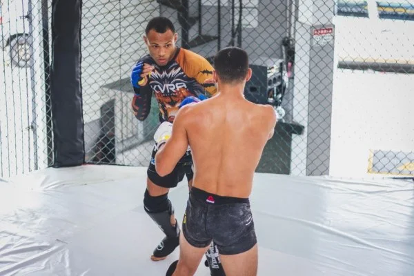 宋亚东UFC格斗之夜迎战强敌 雏量级排名冲击进入关键阶段
